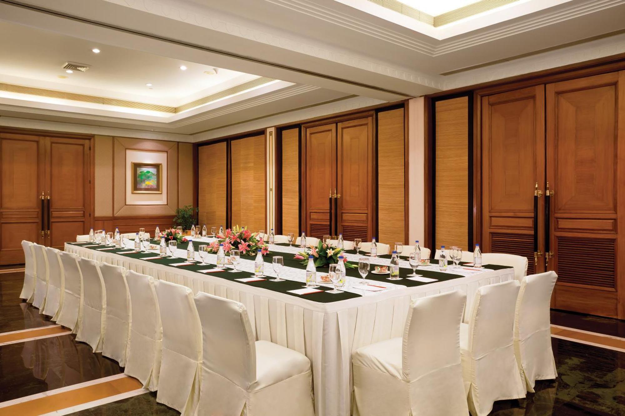 Trident Jaipur Hotel Bagian luar foto